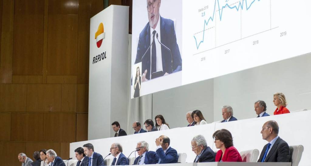 Several Repsol directors at the Annual General Meeting