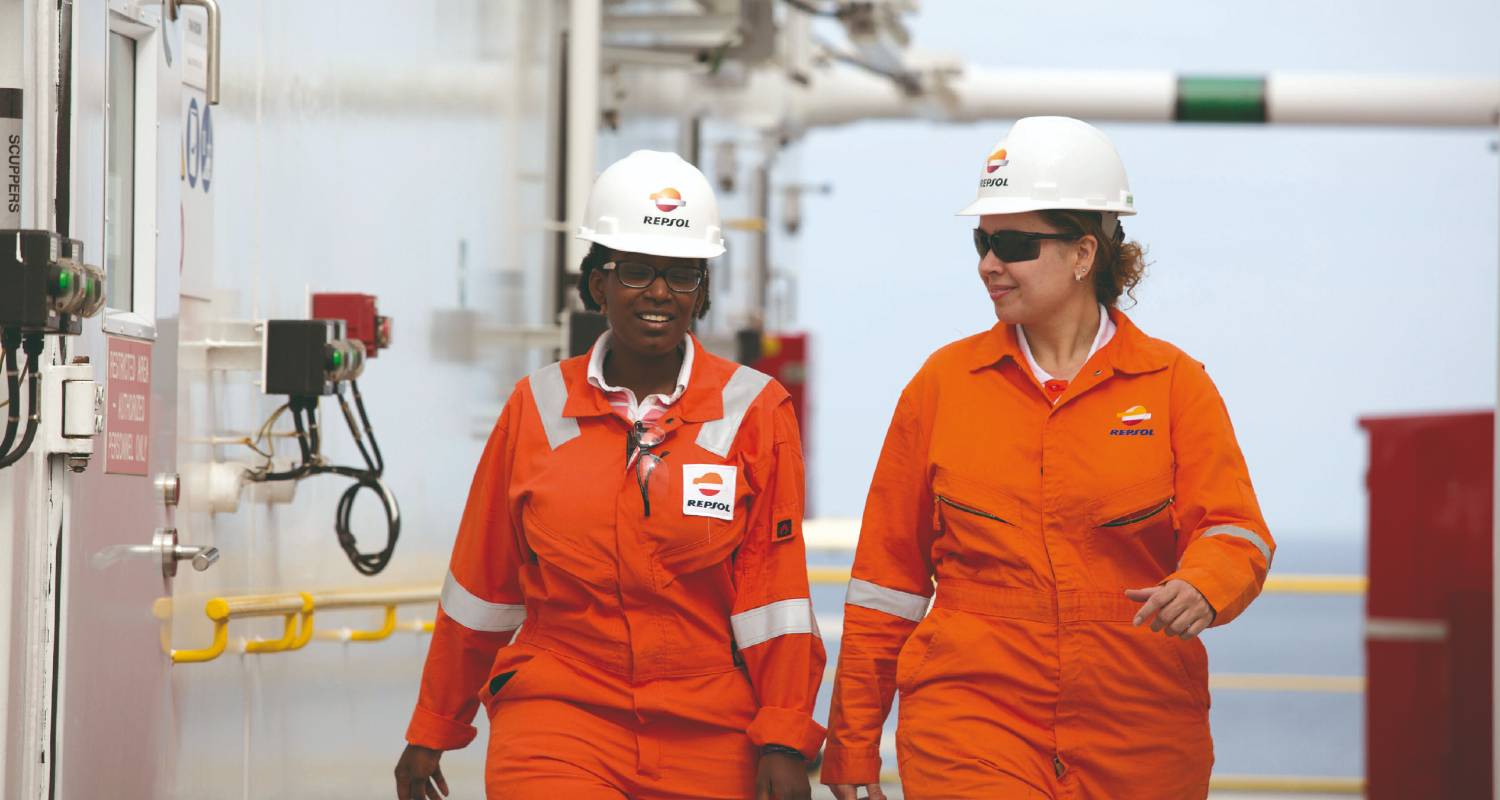 Two Repsol female operators