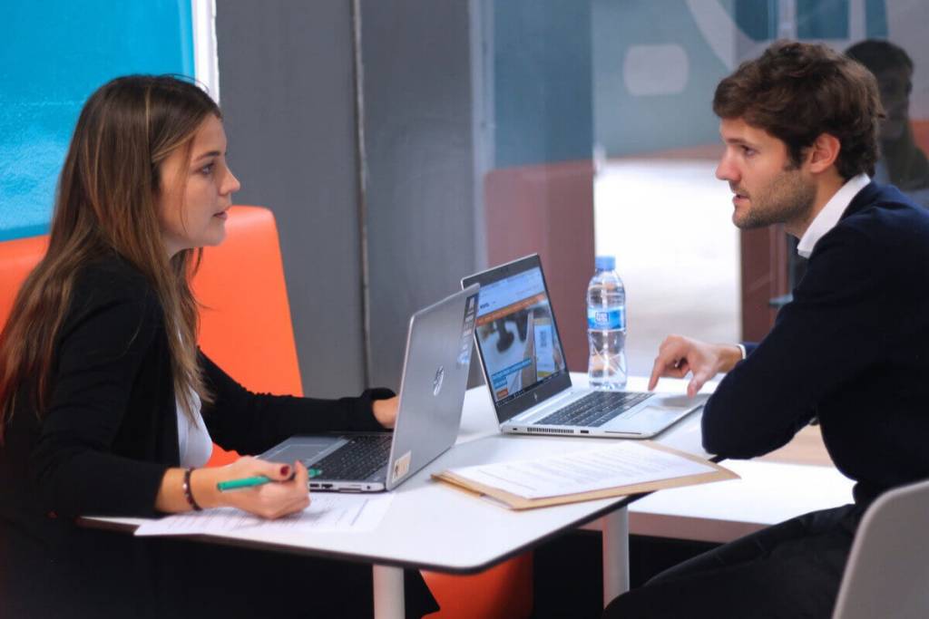 Experienced professionals. Mar&iacute;a Ram&iacute;rez, Repsol employee