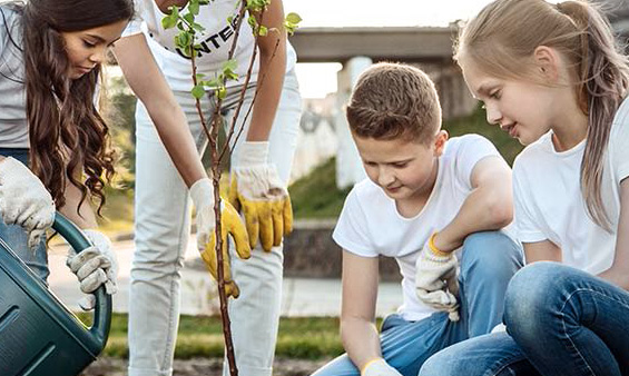 Children at tree planting