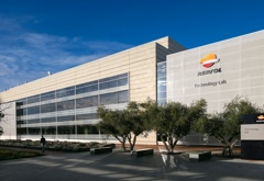 View of the façade of the Repsol Tech Lab